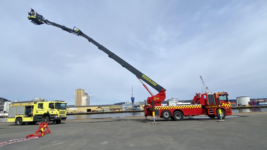 Haugesund Fire Brigade takes delivery of 44 metre aerial platform