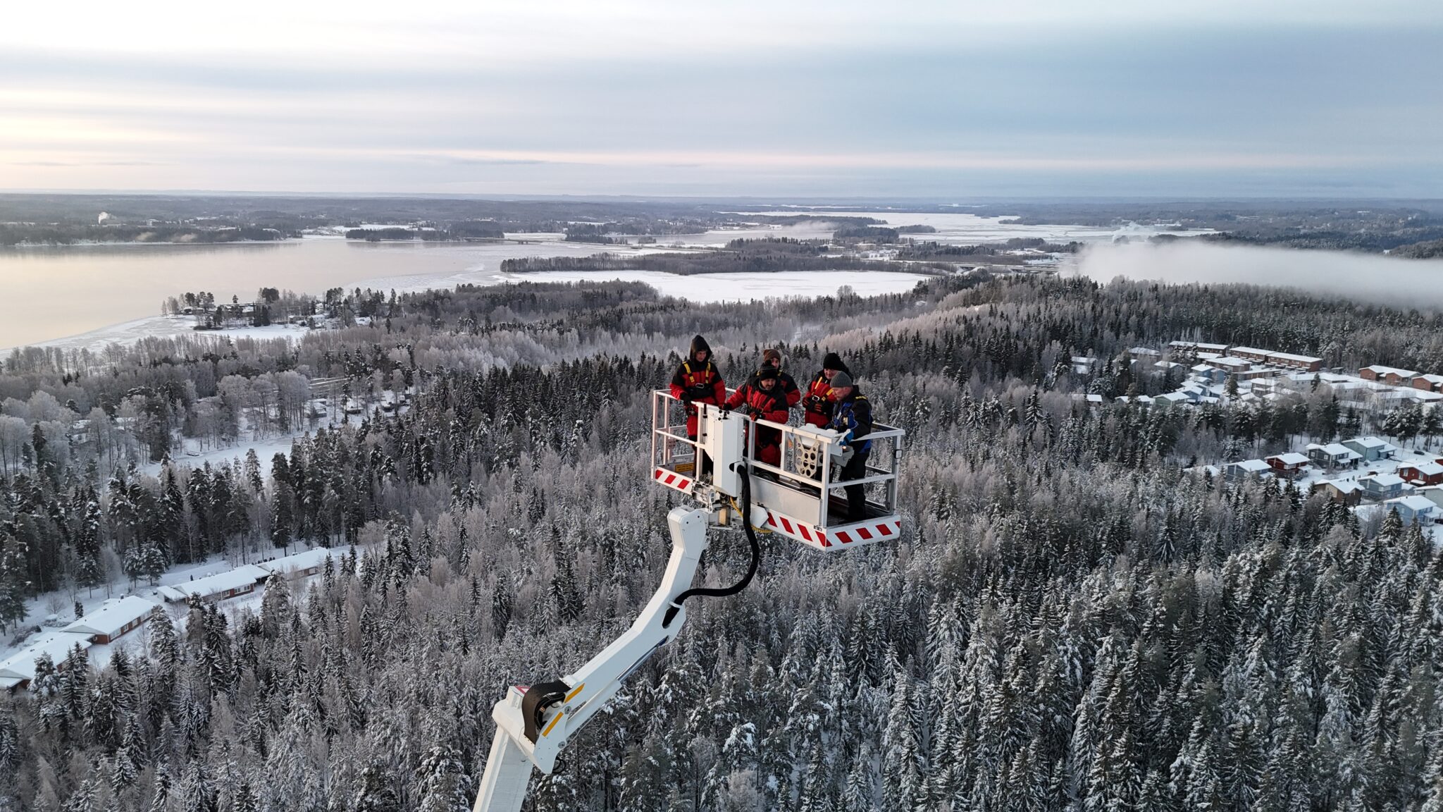 Clear View acquires new Bronto S104HLA, biggest aerial platform in the ...